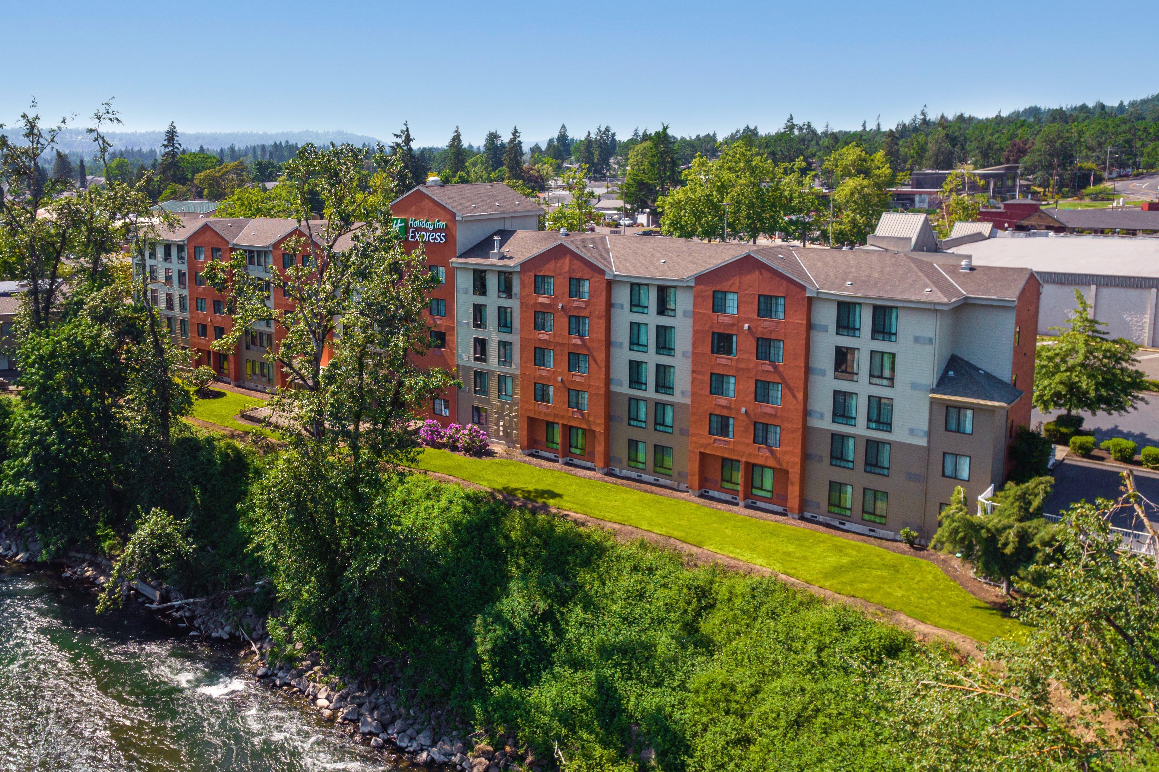 Holiday Inn Express Portland Se - Clackamas Area, An Ihg Hotel Gladstone Extérieur photo